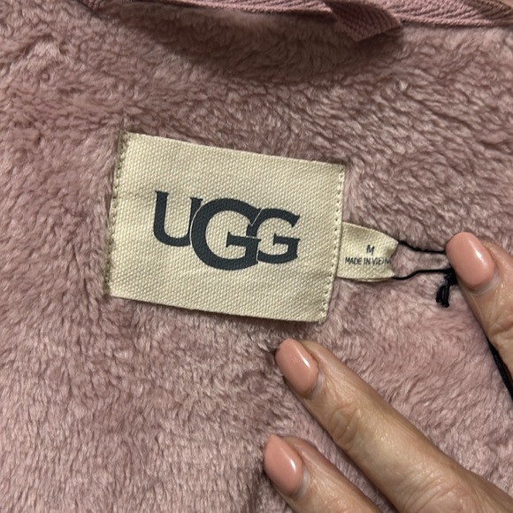 NWT UGG Plush long sleeve robe with belt in Dusk which is a light pink color - Picture 11 of 13